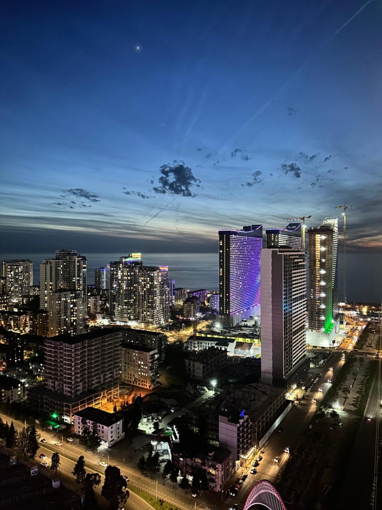 Batumi Orbi City Apart Hotel Buitenkant foto